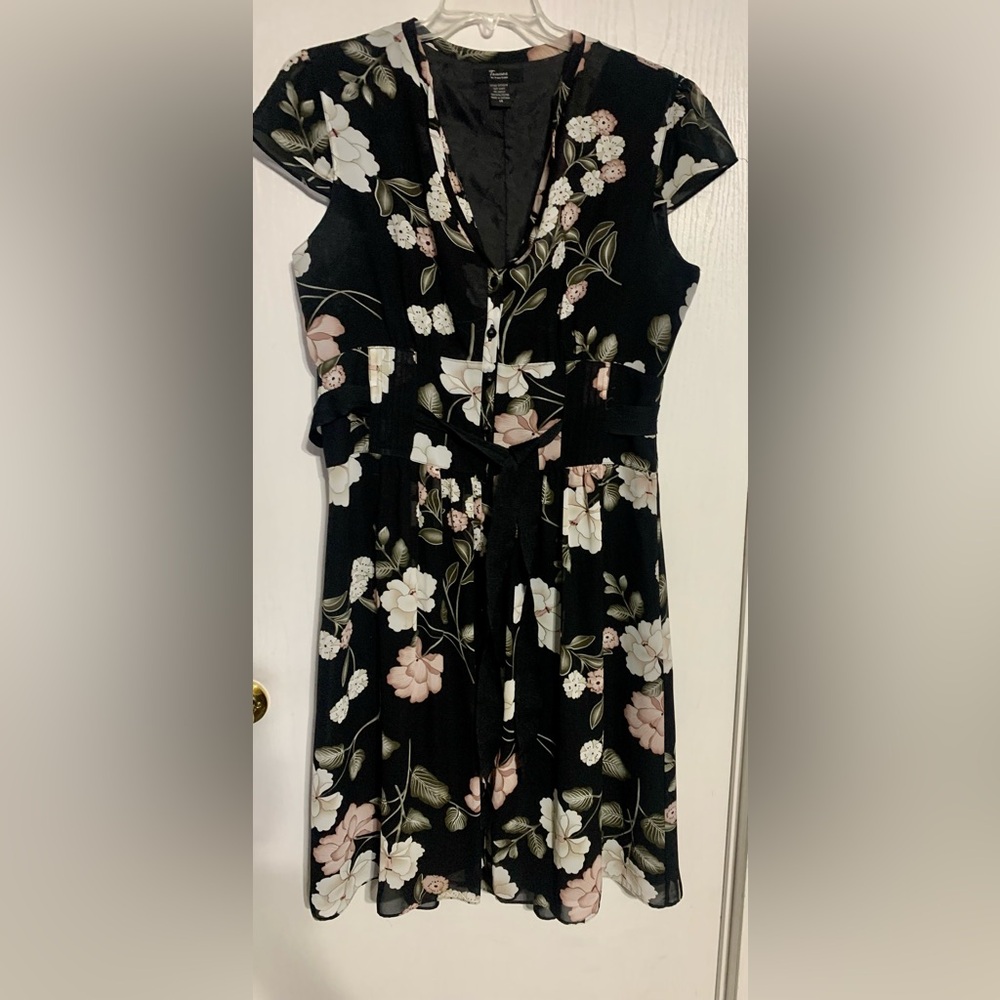 Traces by Tracy Evans Floral Button Down Dress